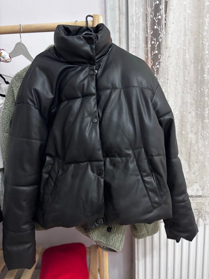 Düğmeli Siyah Deri Kadın Kışlık deri mont - Görsel 3