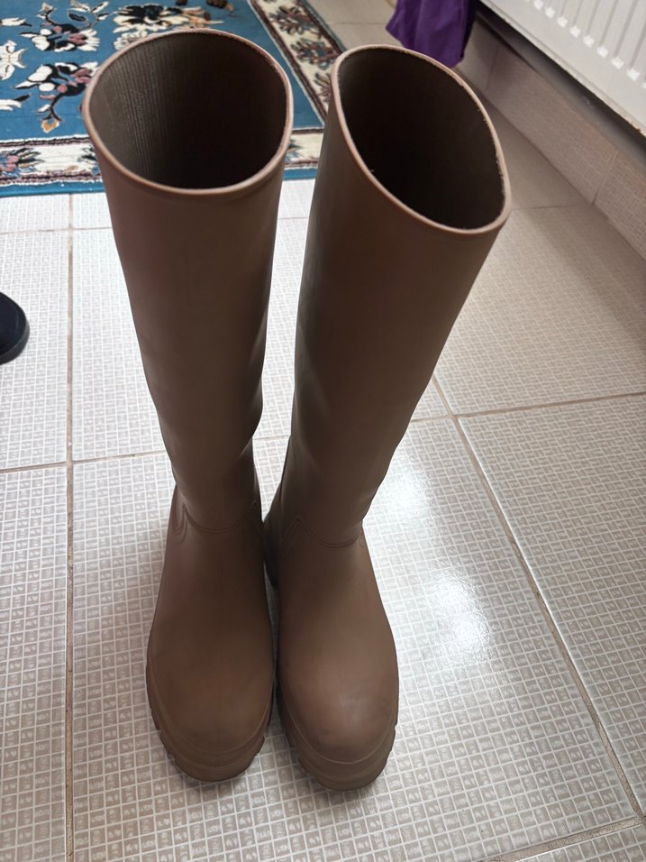 Brown rengi yağmurluk çizme - Görsel 4