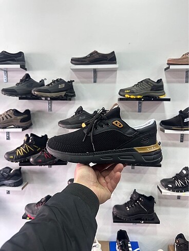 Skechers - 42 Numara