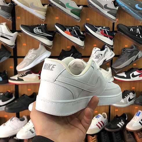44 Beden beyaz Renk Nike -44 Numara