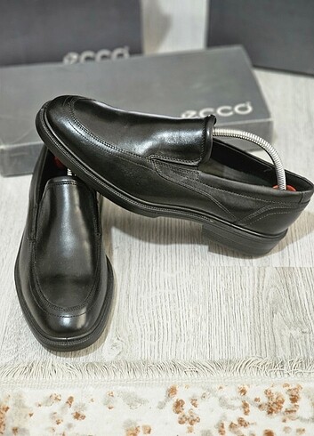 41 Beden siyah Renk Ecco marka ayakkabi 