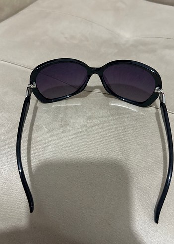 Kadın Parlak Siyah Gotik Gözlük - Görsel 3
