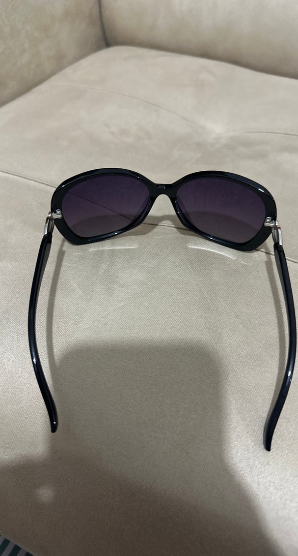 Kadın Parlak Siyah Gotik Gözlük - Görsel 3