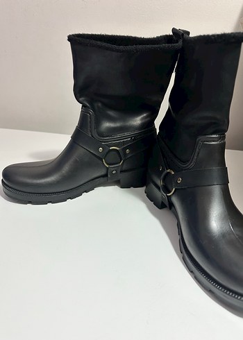 Tokalı Siyah Kadın yapmurluk çizmesi - Görsel 3