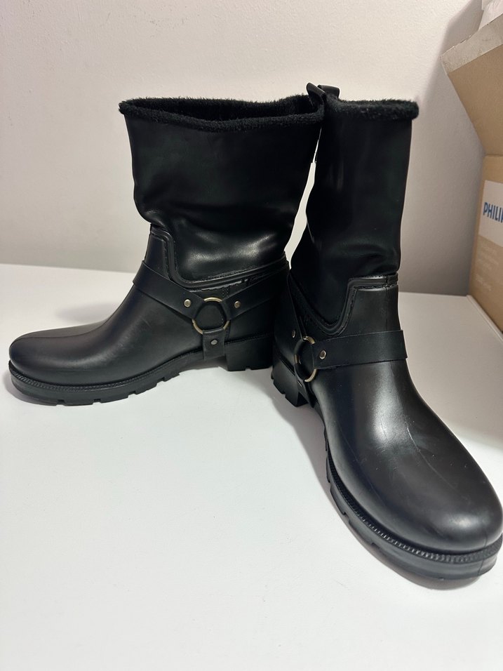 Tokalı Siyah Kadın yapmurluk çizmesi - Görsel 4