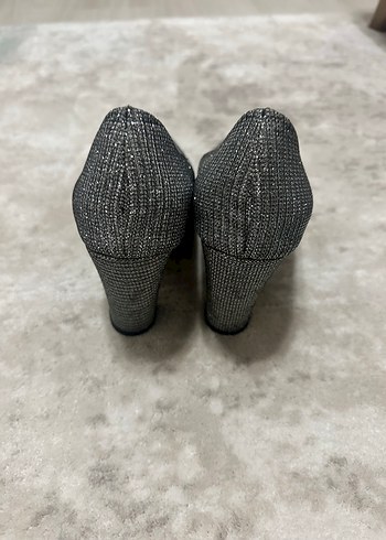 Gri küçük Desenli simli  Stiletto kalın Topuklu Kadın Ayakkabı - Görsel 4