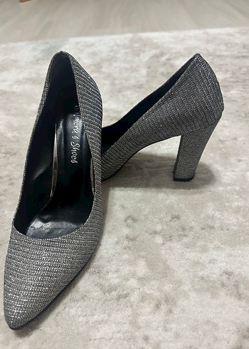 Gri küçük Desenli simli  Stiletto kalın Topuklu Kadın Ayakkabı - Görsel 3