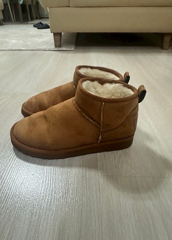 Ugg bot pierre cardin - Görsel 3