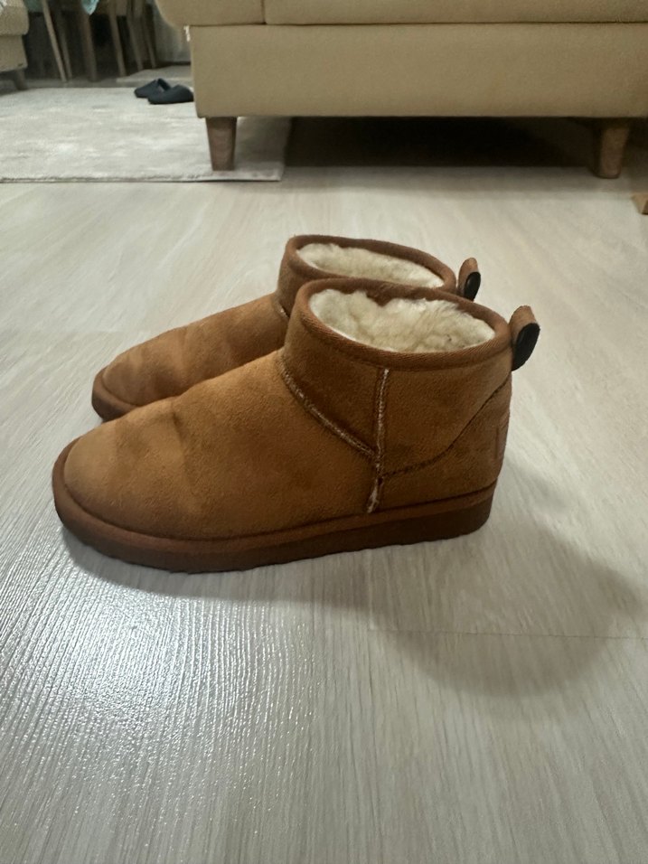Ugg bot pierre cardin - Görsel 3