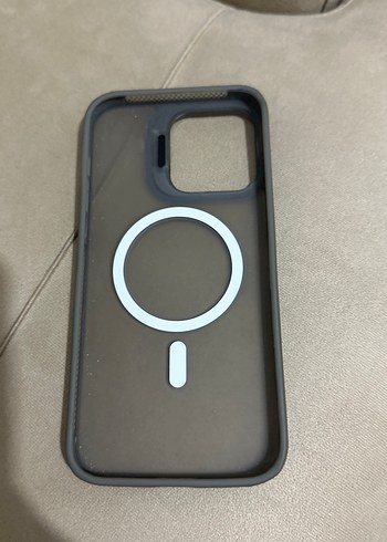 Düğmeli Gri Telefon Kılıfı 14 pro max - Görsel 2