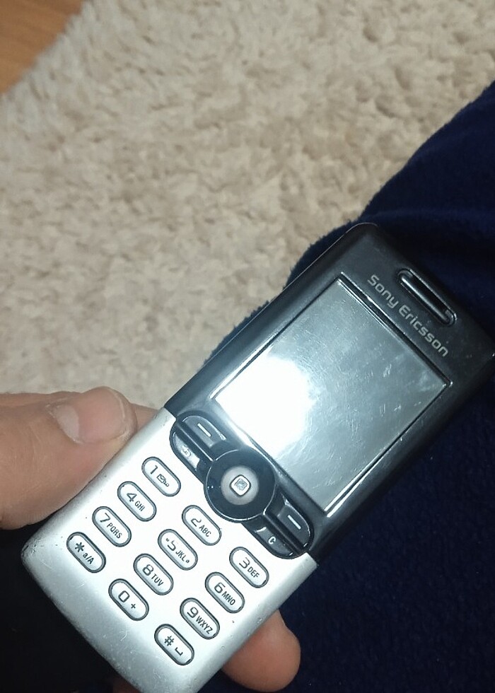 Tuşlu telefon Sony Ericsson  - Görsel 2