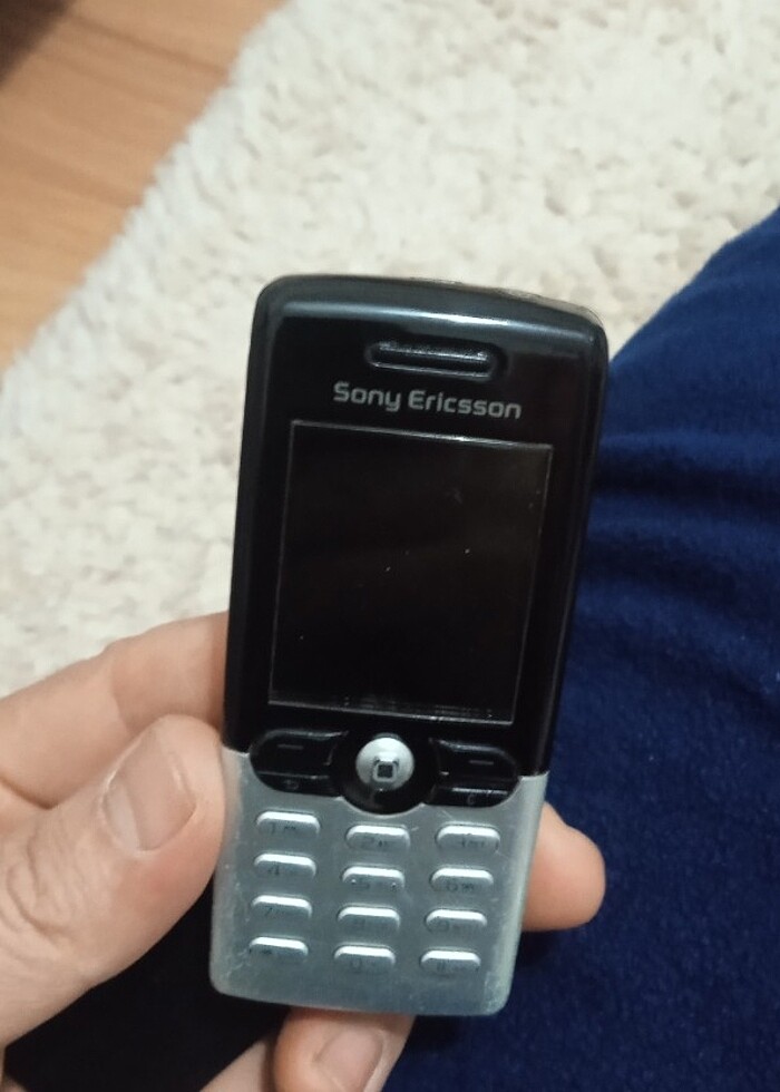 Tuşlu telefon Sony Ericsson  - Görsel 3