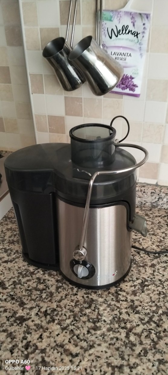 Gri Renkli Elektrikli Meyve Sıkacağı - Görsel 4