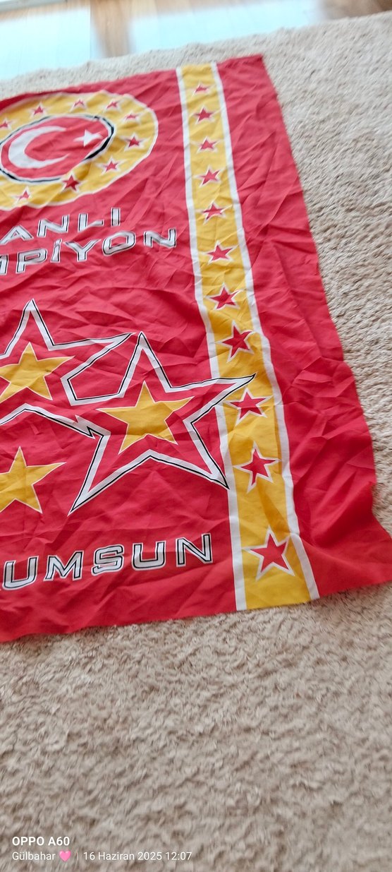 Kırmızı Galatasaray bayraği - Görsel 5