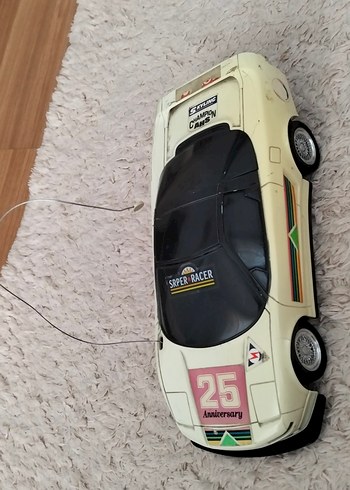 Beyaz Oyuncak Araba - Görsel 10