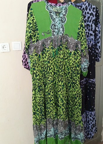 Zincir Detaylı Bohem Uzun Desenli Elbise - Görsel 2