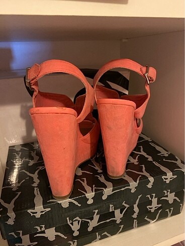 37 Beden Bershka Platform