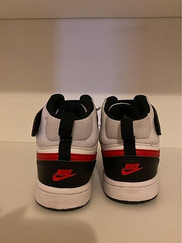 30 Beden Nike Çocuk Boğazlı Spor
