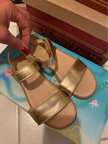 H&M sandalet