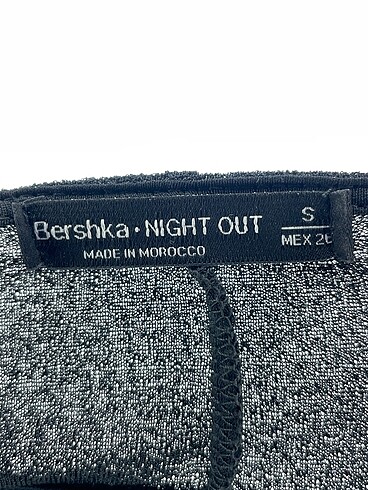 s Beden siyah Renk Bershka Kısa Tulum %70 İndirimli.