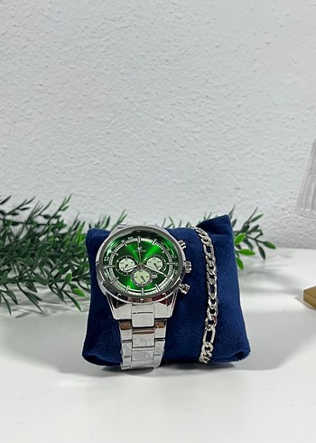 Diğer Yesil Detayli Gumus Metal Spor Saat