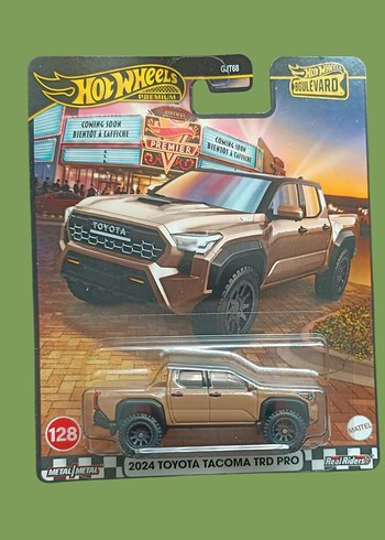 Hot wheels premium boulevard Toyota Tacoma sıfır ürün
