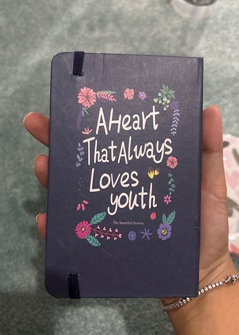  Mor Çiçek Desenli Lastikli Defter