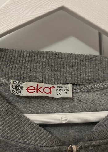 Gri Kadın Fermuarlı Kısa Spor Ceket - Görsel 2