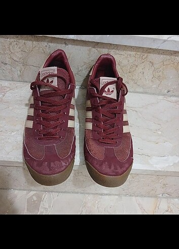 44 Beden Adidas erkek ayakkabısı