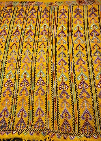 Antika Renkli Nakışlı Geleneksel Halı - Görsel 3