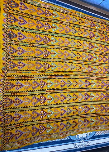 Antika Renkli Nakışlı Geleneksel Halı - Görsel 2