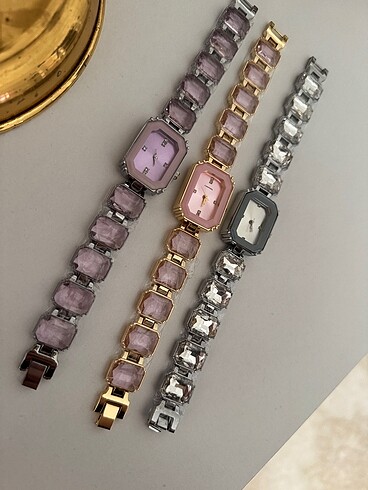 Diğer Yeni renkler Swarovski Modeli Saat