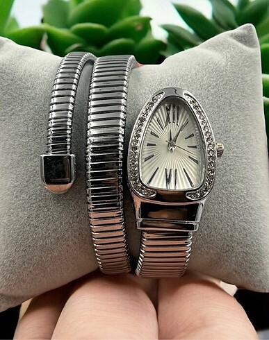 Bvlgari Yılan Kadın Saat