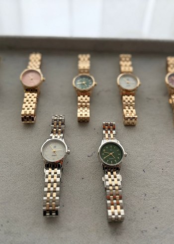 Klasik Altın Renk Kadın Kol Saati - Görsel 2