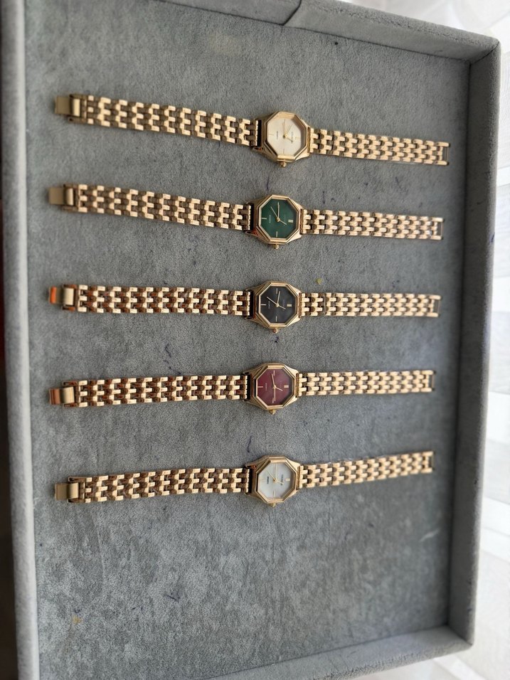 Klasik Altın Renkli Boncuklu Kadın Saatleri - Görsel 2