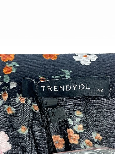 42 Beden siyah Renk Trendyol & Milla Uzun Elbise %70 İndirimli.