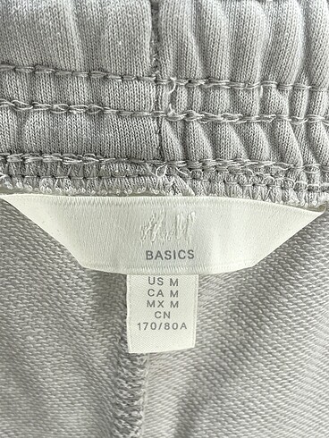 m Beden gri Renk H&M Mini Şort %70 İndirimli.