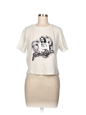 Defacto T-shirt %70 İndirimli.