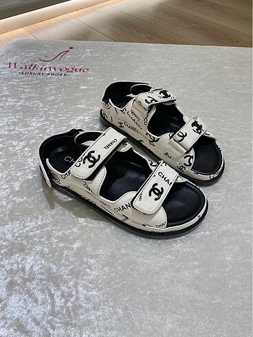 Diğer Chanel sandalet