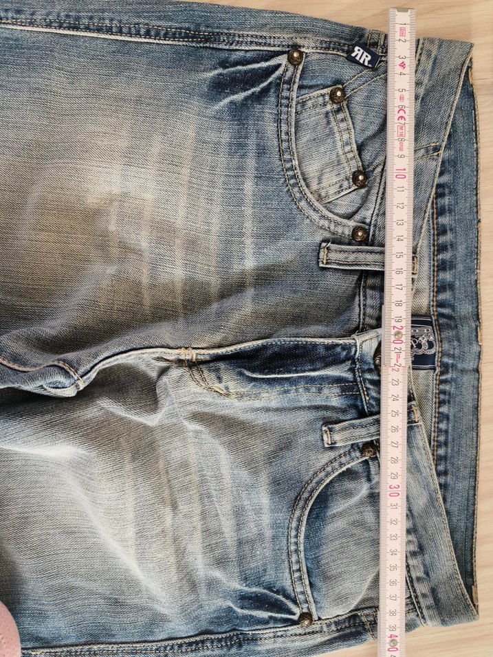 Nakışlı, düğmeli, bol kesim vintage kot pantolon Victoria - Görsel 4