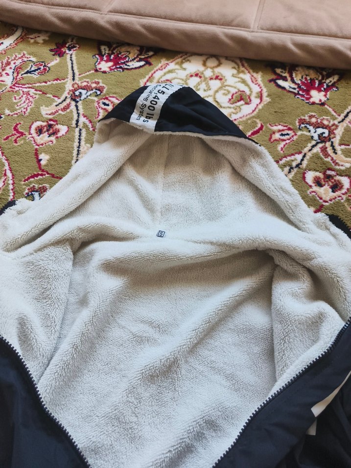 Kapüşonlu Off-White Baskılı Siyah Kışlık Ceket - Görsel 2