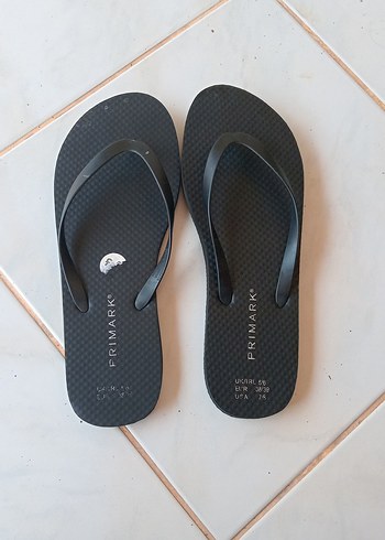 bayan parmak arası terlik