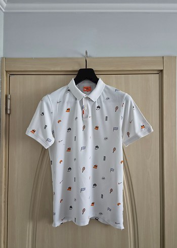 Nike Beyaz Mini Desenli Polo Tisort Rahat Ve Sik