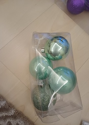 Parlak Yeşil Yılbaşı Süs Topları 4'lü - Görsel 2