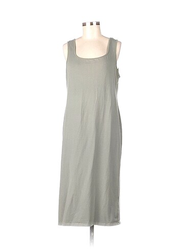 H&M Günlük Elbise %70 İndirimli.