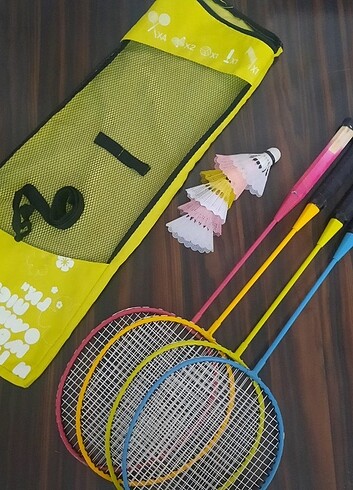 Badminton raketi seti
