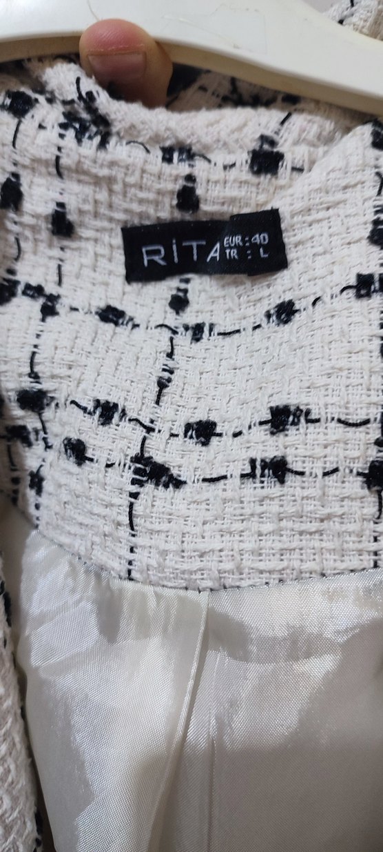 Düğmeli Beyaz Ekose Uzun Kadın Kaban - Görsel 3