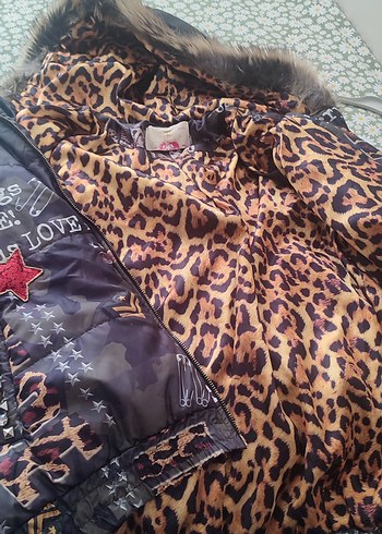 Kürk Detaylı Desenli kadın mont - Görsel 2