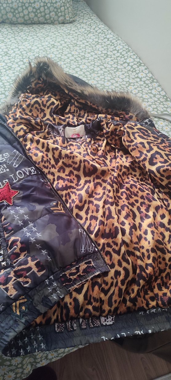 Kürk Detaylı Desenli kadın mont - Görsel 2