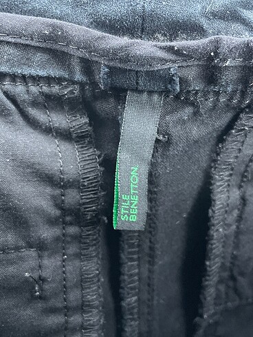 44 Beden çeşitli Renk Benetton Jean / Kot %70 İndirimli.
